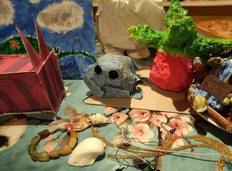 Kevätnäyttely Löytyneitä tarinoita esillä Taavetissa